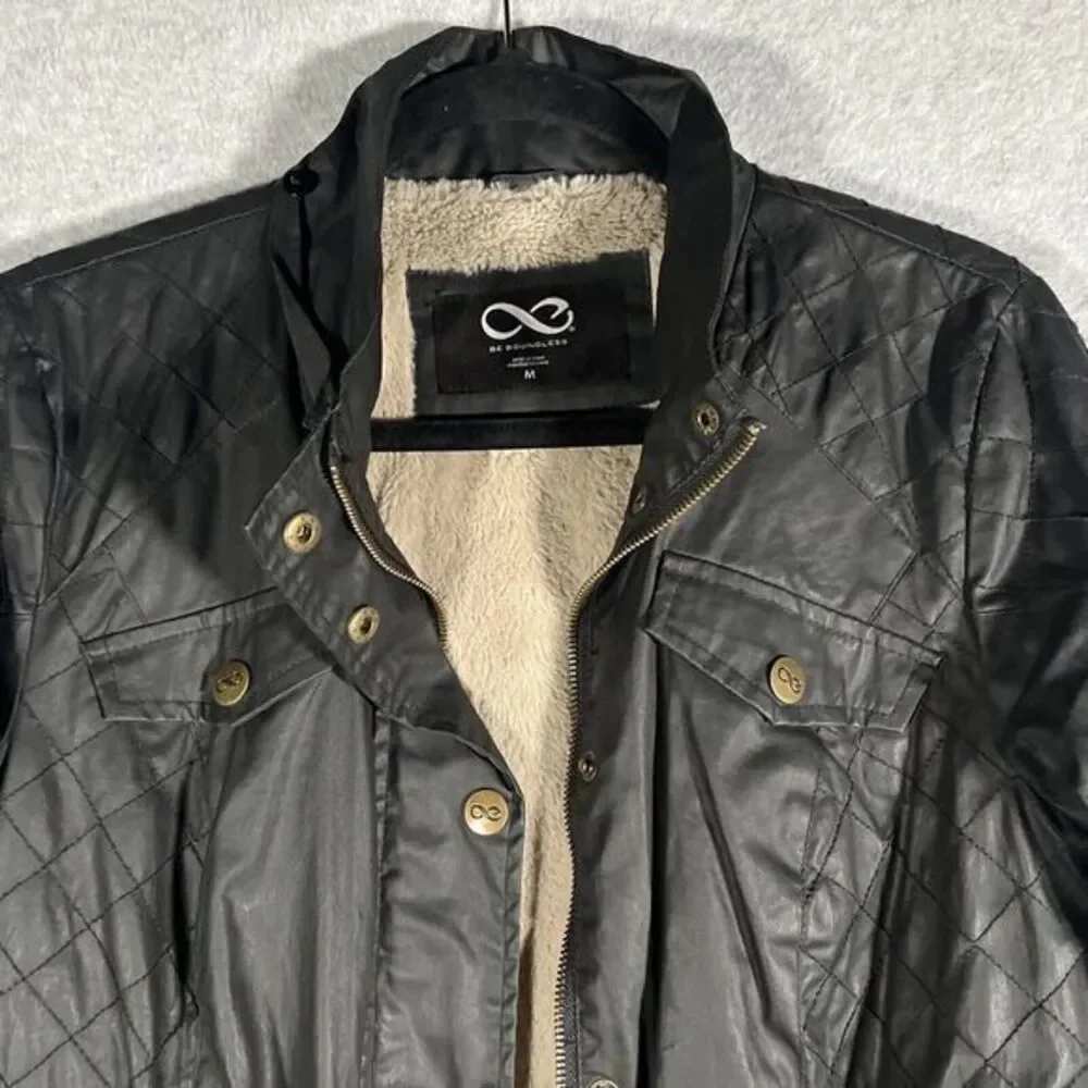Be Boundless Break Trail Hooded Parka Jacket Diamond Quilted M Black Gray Lined‎